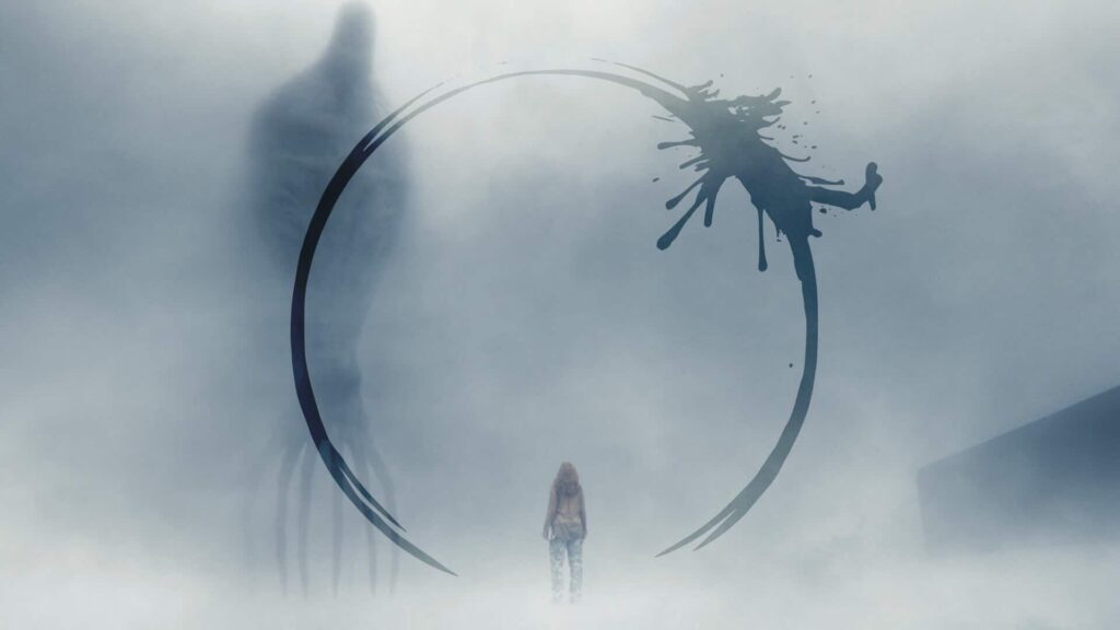Louise Banks (Amy Adams) standing in front of the alien's in 'Arrival'