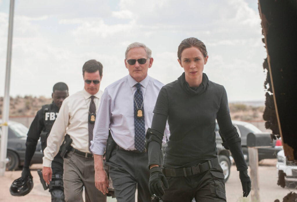 Four agents walking into a house in 'Sicario'