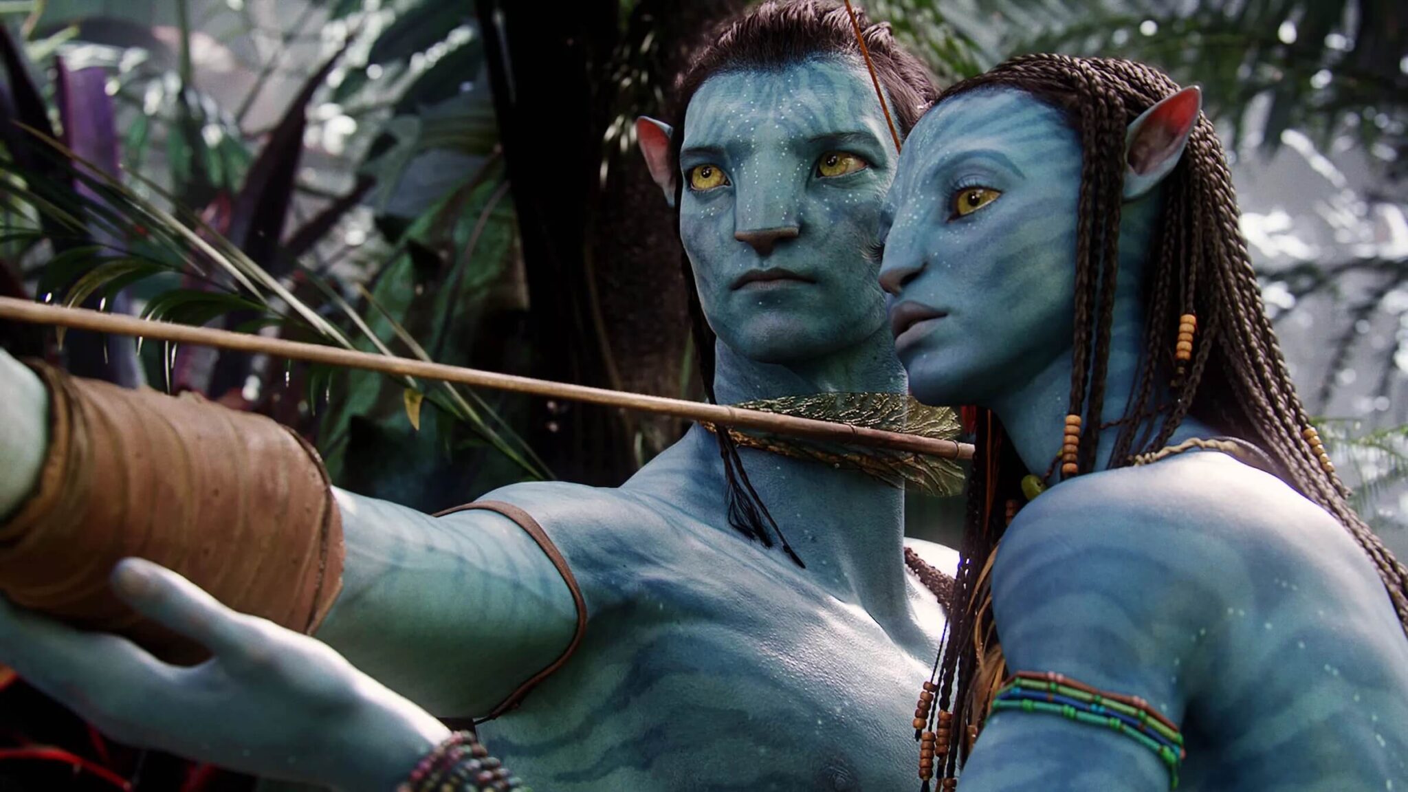 Avatar Jake Sully (Sam Worthington) and Neytiri te Tskaha Mo'at'ite (Zoe Saldaña) hunting in 'Avatar'